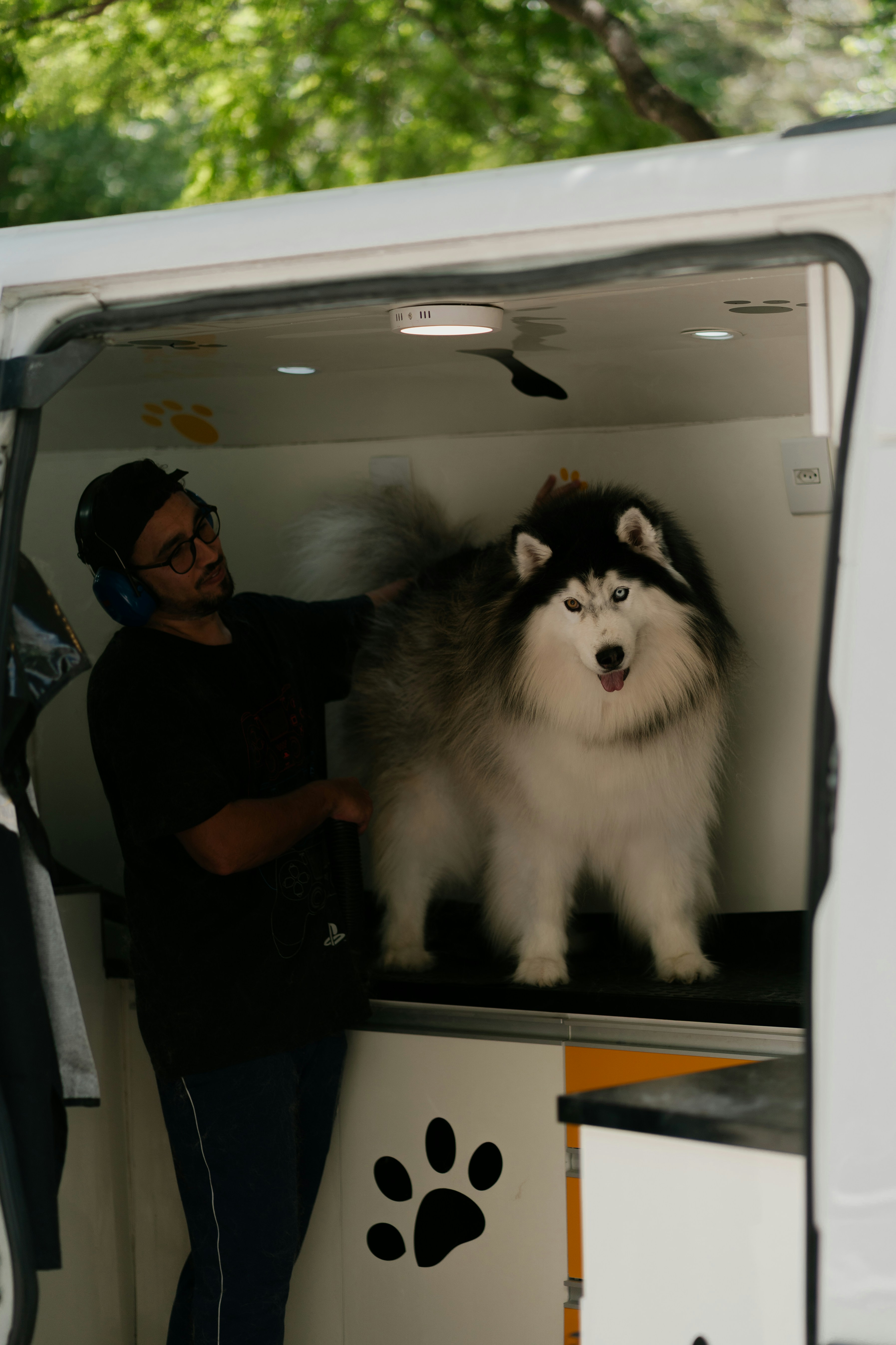 Grooming on Wheels